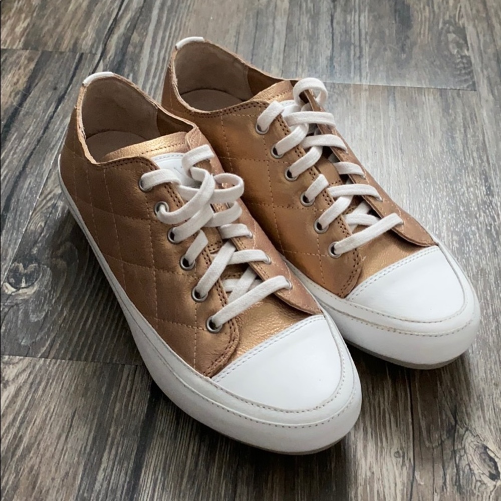 Casual Shoes